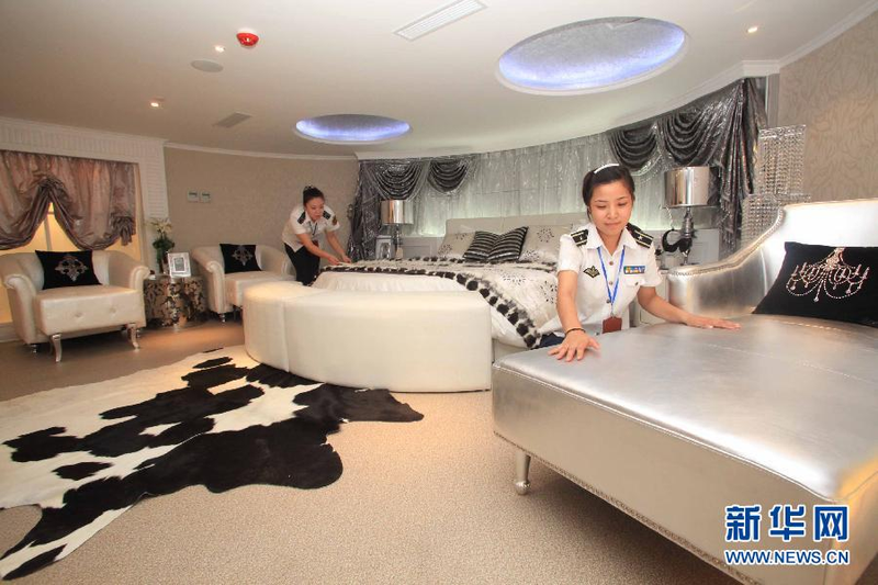 Illustration for article titled China's Tacky Luxurious Aircraft Carrier Is Perfect for Karaoke Nights